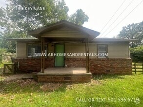 Building Photo - 621 W Trickey Ln