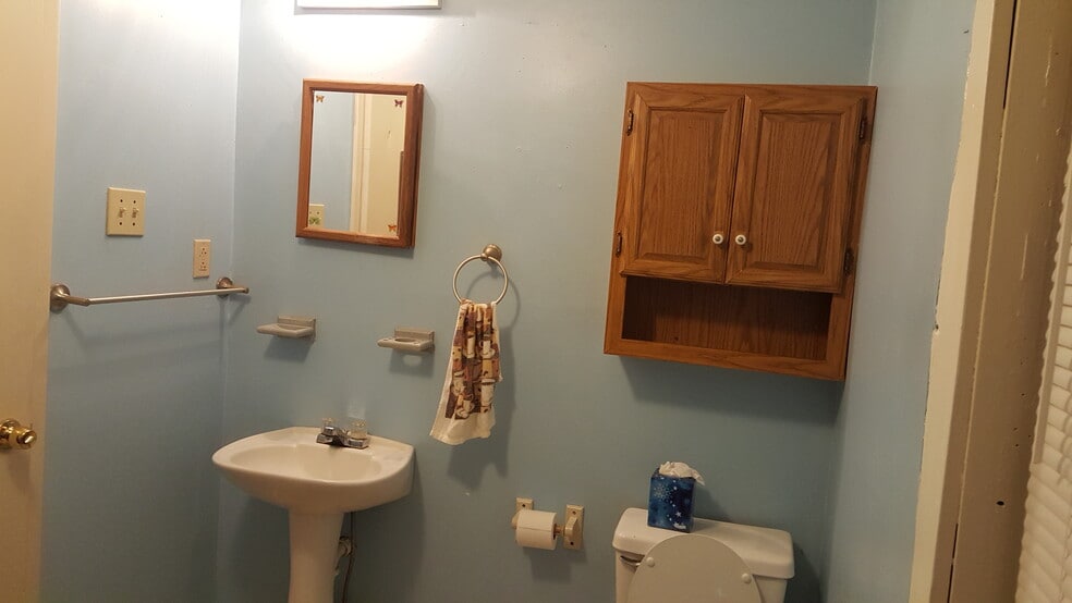 Building Photo - 416 Bessemer Ave