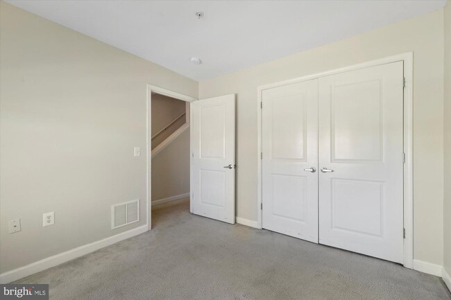 Building Photo - 4122 Orchard Ridge Blvd