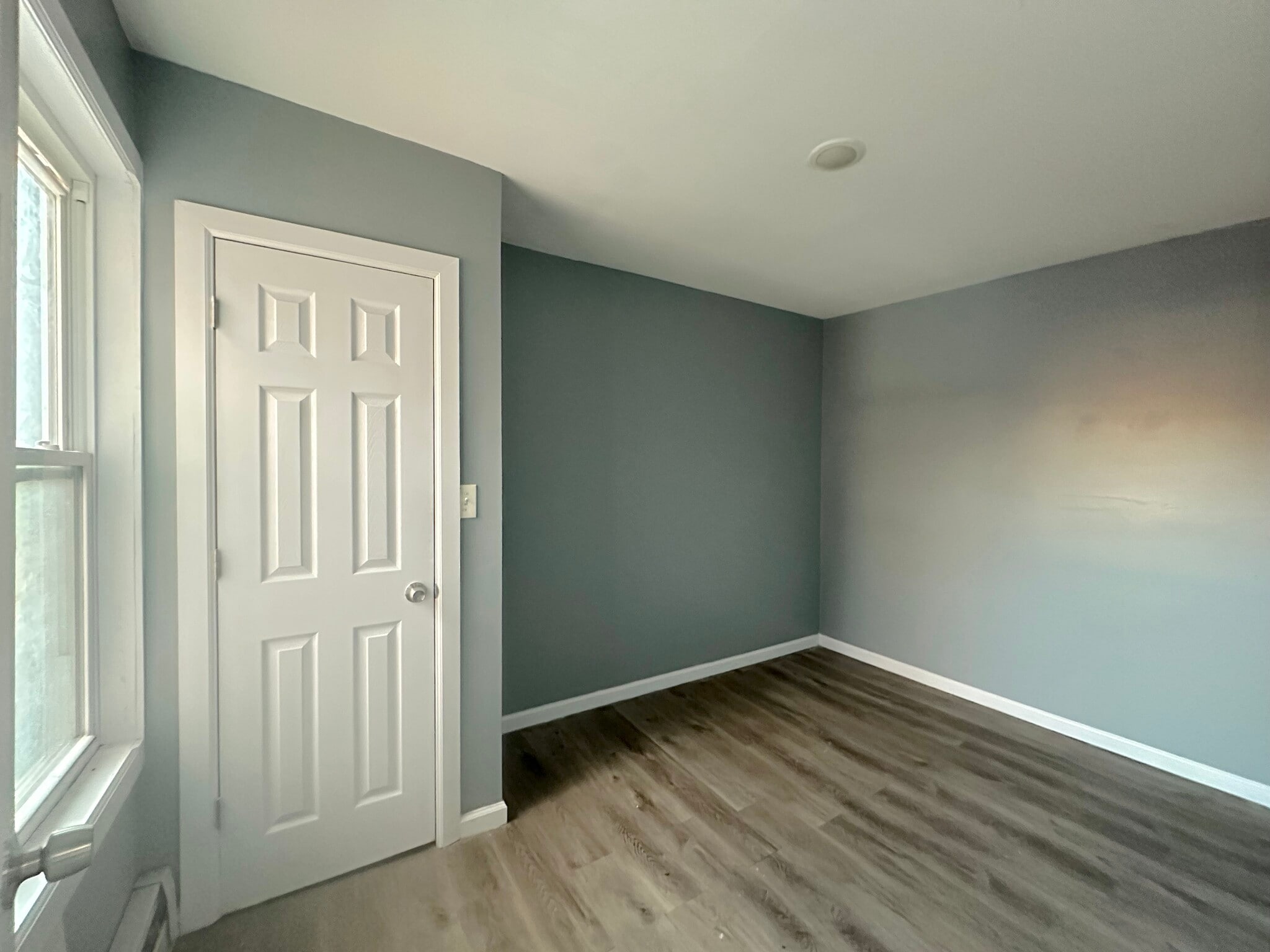 Building Photo - 105 William St