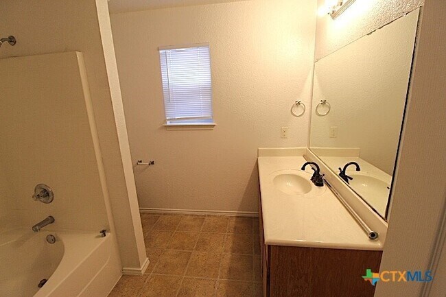 Building Photo - 3809 Joshua Taylor Dr