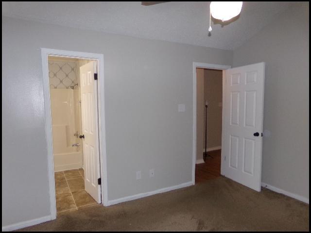 Building Photo - 12415 Goldleaf Dr