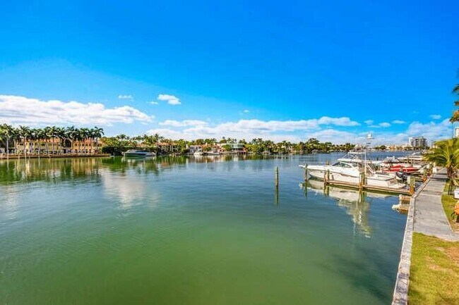 Building Photo - 5600 Collins Ave