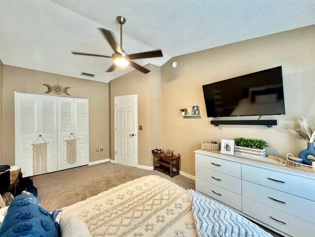 Building Photo - 2879 Thaxton Dr