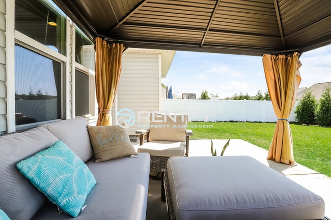 Building Photo - 370 Inlet Pl Dr