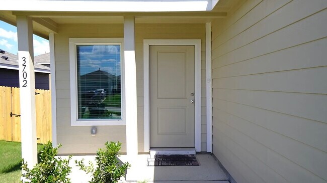 Building Photo - 3702 Haydon Hl Rd