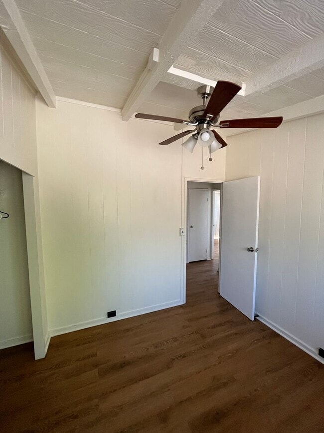 Building Photo - Pearl City 3 bd, 1.5 bath, with 2 car carp...