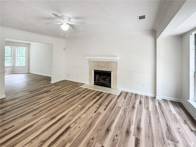 Building Photo - 2945 Georgian Manor Dr