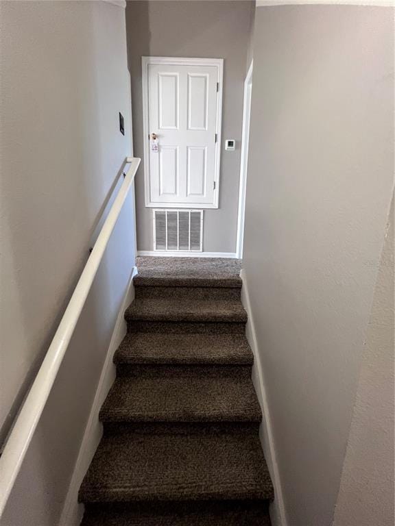 Building Photo - 6259 S Chickasaw Trail