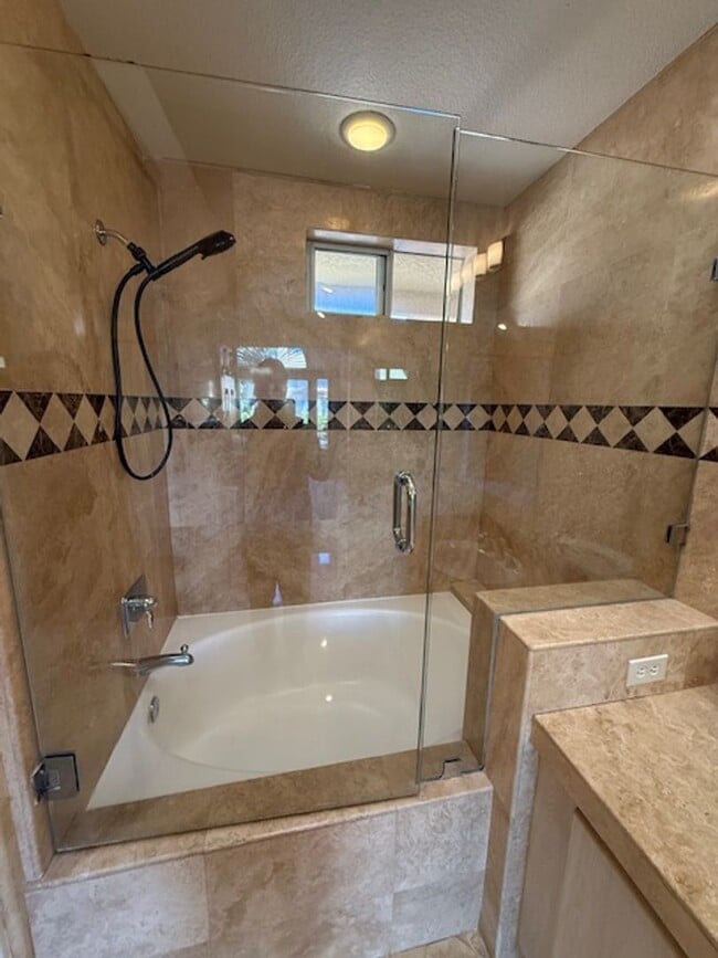 Building Photo - 2 Bedroom Condo in Aliso Viejo!