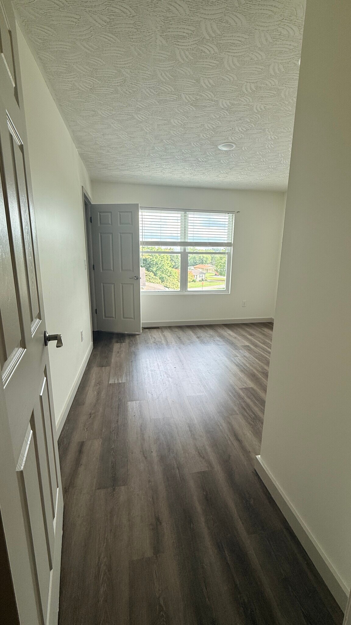 Building Photo - 604 Crescent Hill Dr