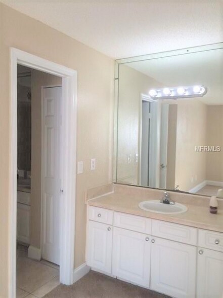 Building Photo - 4658 Commander Dr