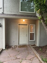 Building Photo - 3000 Broadway