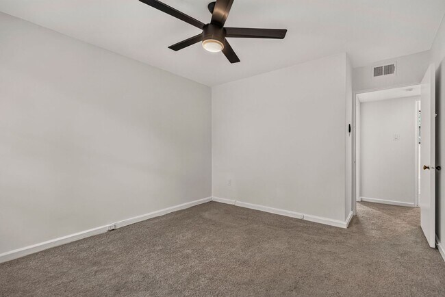 Building Photo - 62 Faris Cir