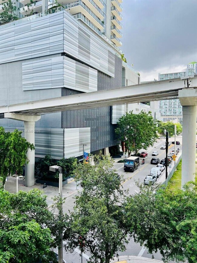 Building Photo - 31 SE 6th St