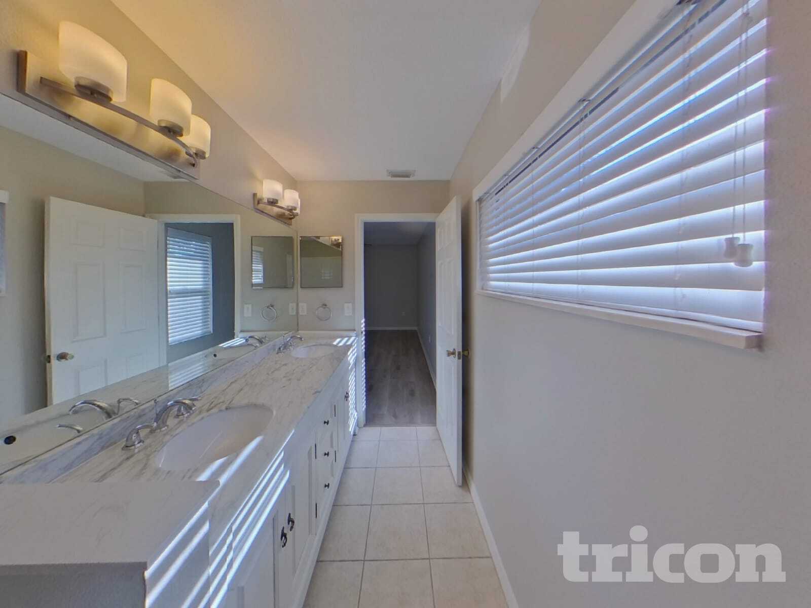 Building Photo - 5811 28th St E