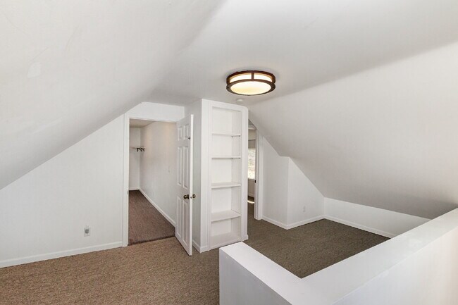 Building Photo - Charming 3-Bedroom Retreat with Pole Barn - $2000/Month