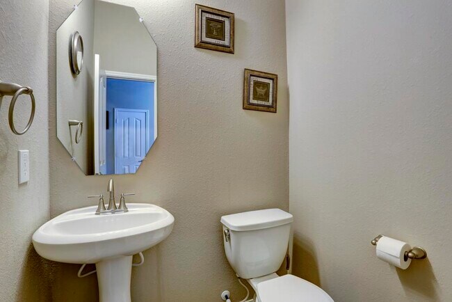 Building Photo - 9110 Solvista Pass Ln