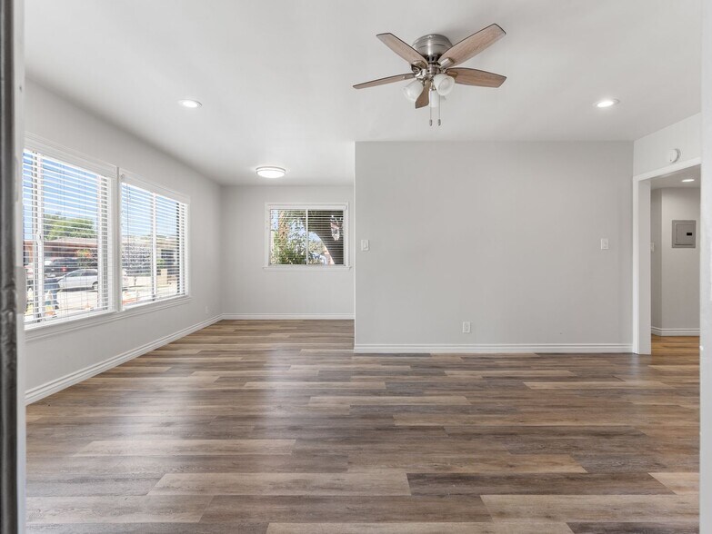 Building Photo - 1340 W Parade St