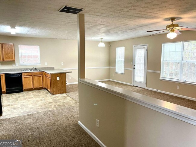 Building Photo - 448 Townsend Bend