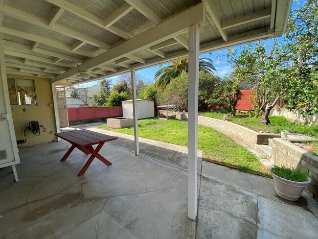Building Photo - Newly Renovated House!! (Lease out, pendin...
