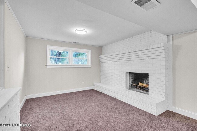 Building Photo - 1575 Deer Hollow Dr