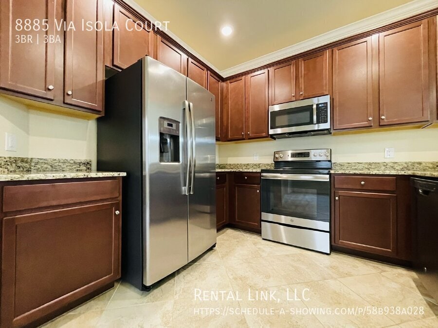 Building Photo - 8885 Via Isola Court