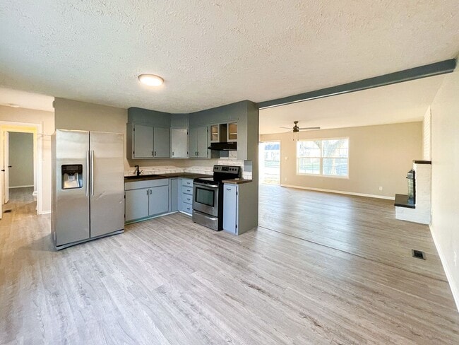 Building Photo - 7916 E 34th St