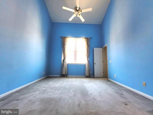 Building Photo - 6012 Ricketts Walk