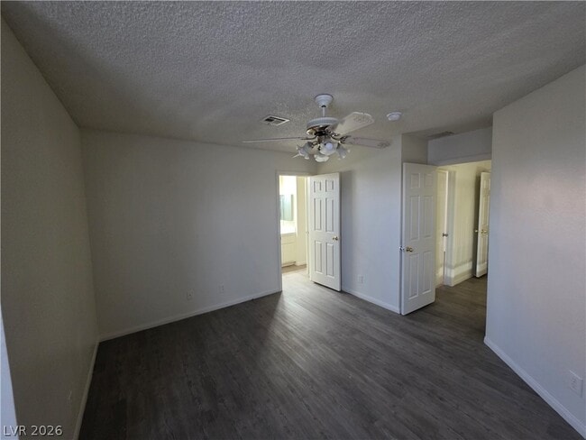 Building Photo - 6561 Avon Ct