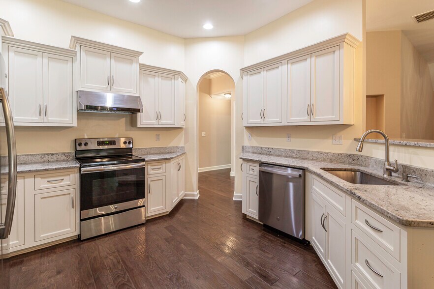 Building Photo - 9036 Breckenridge Cv
