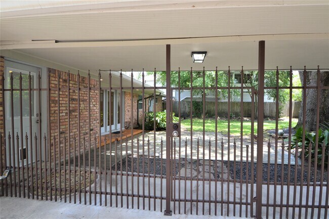 Building Photo - 4911 Wigton Dr