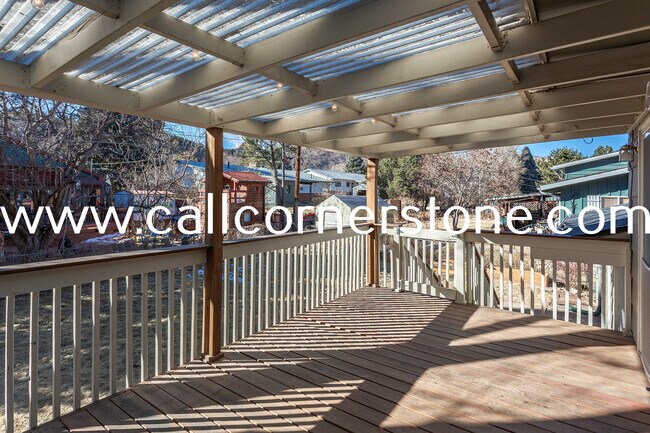 Building Photo - 1334 Pike Dr