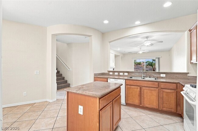 Building Photo - 8852 Regatta Bay Pl