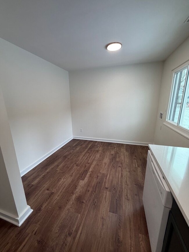 Building Photo - 1530 Genessee Ave