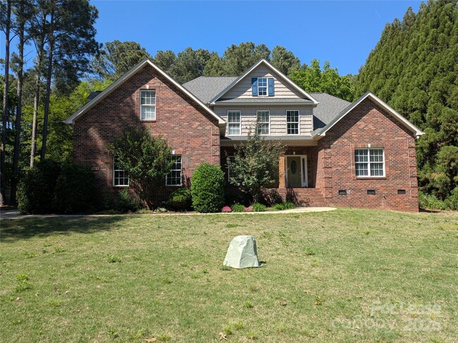 Building Photo - 364 Chuckwood Rd
