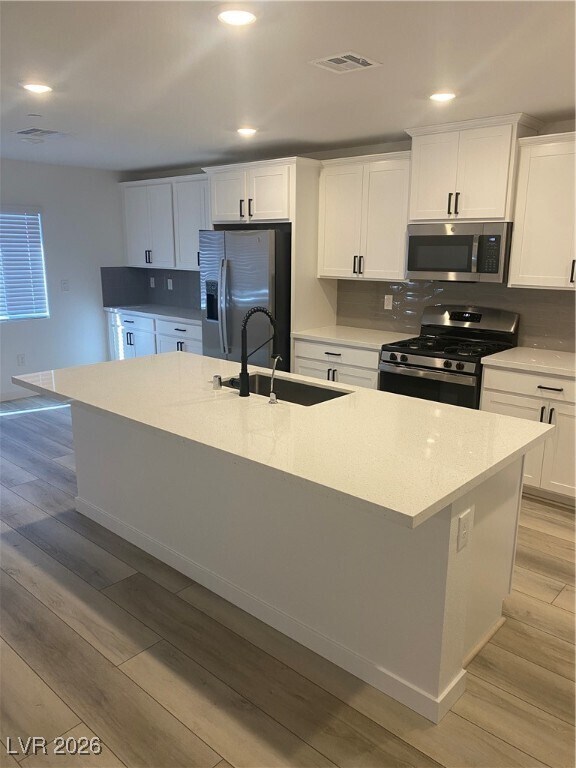 Building Photo - 9215 Sky Pointe Dr