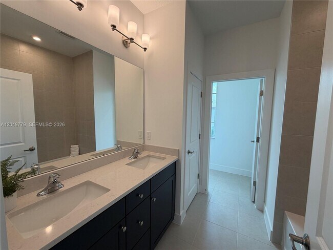 Building Photo - 881 SW Bushel Trl