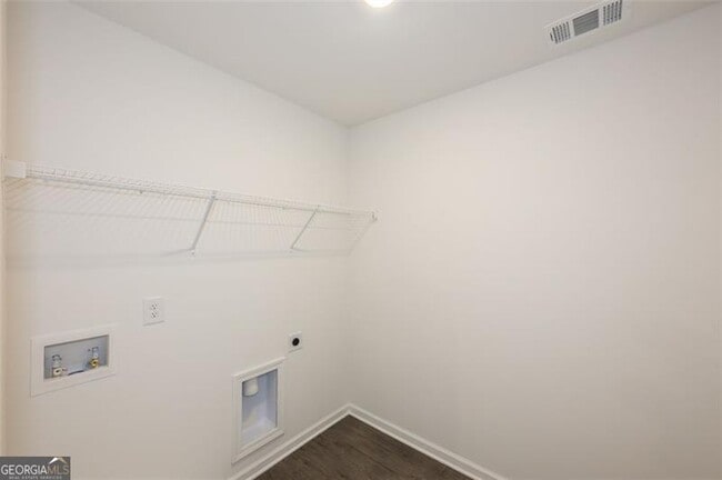 Building Photo - 182 Parkwood Dr