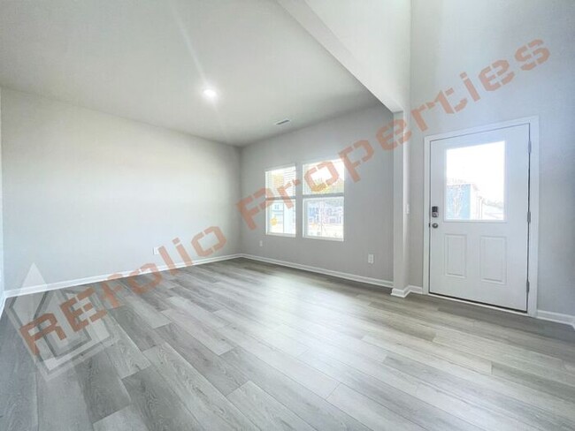 Building Photo - Beautiful Brand New 4 Bedroom, 2.5 Bathroo...