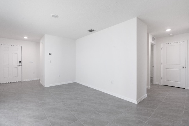 Building Photo - 8666 SW 44th Terrace