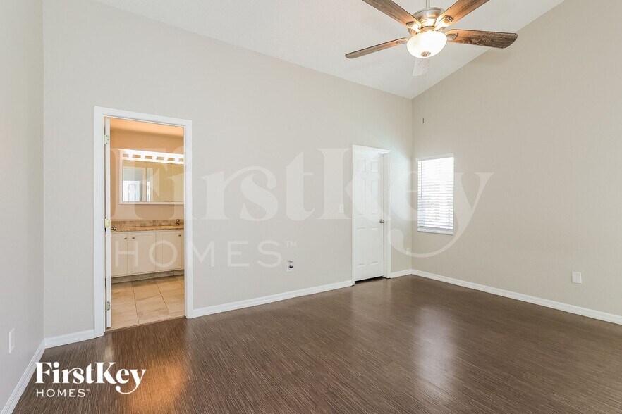 Building Photo - 2251 Mallory Cir