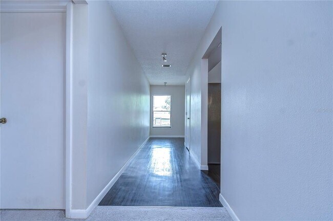 Building Photo - 3505 Tarpon Woods Blvd