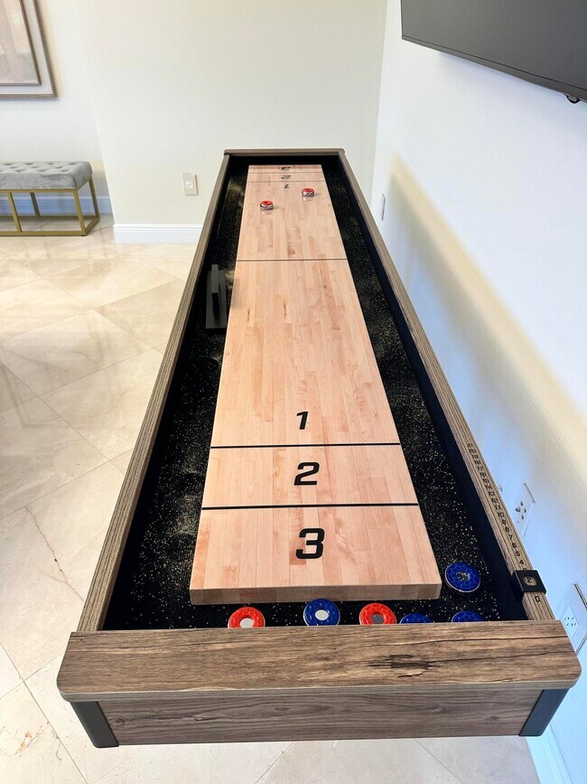 Building Photo - 3000 Jimmy Buffett Mem Hwy