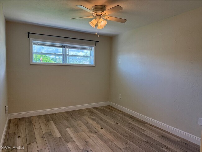 Building Photo - 6677 Fiesta Way