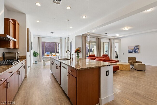 Building Photo - 2341 Martinique Ave