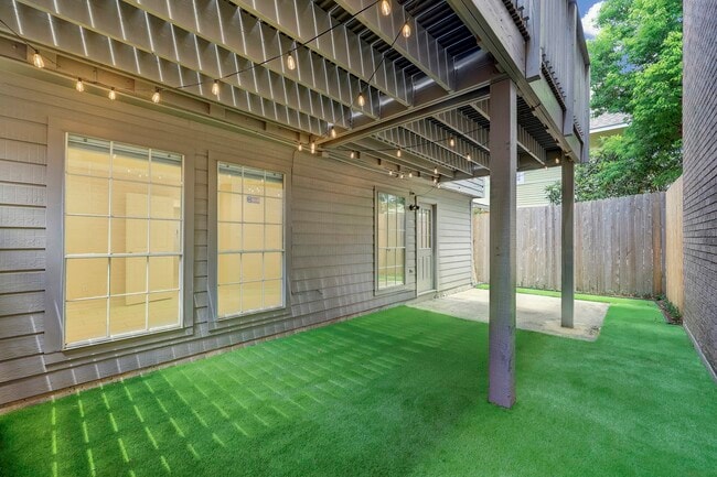 Building Photo - 3715 Graustark St