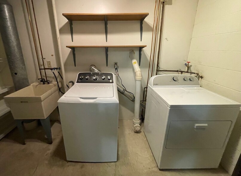 Laundry room - 5531 Maryland Ave N