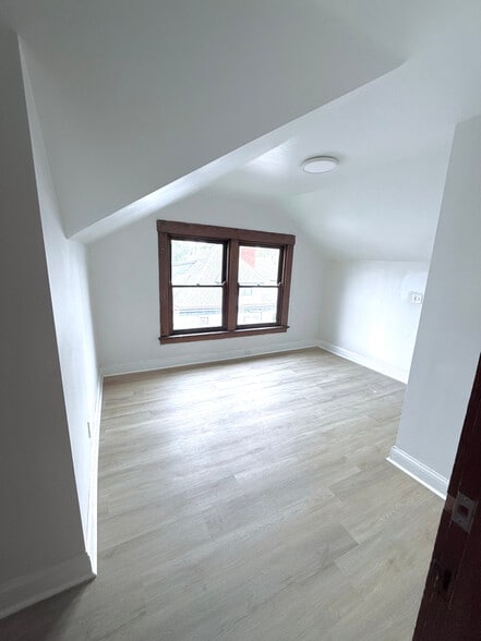 Building Photo - 2241 Burnet Ave