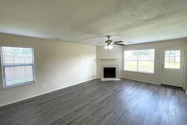 Building Photo - 7134 Cheshire Park Rd
